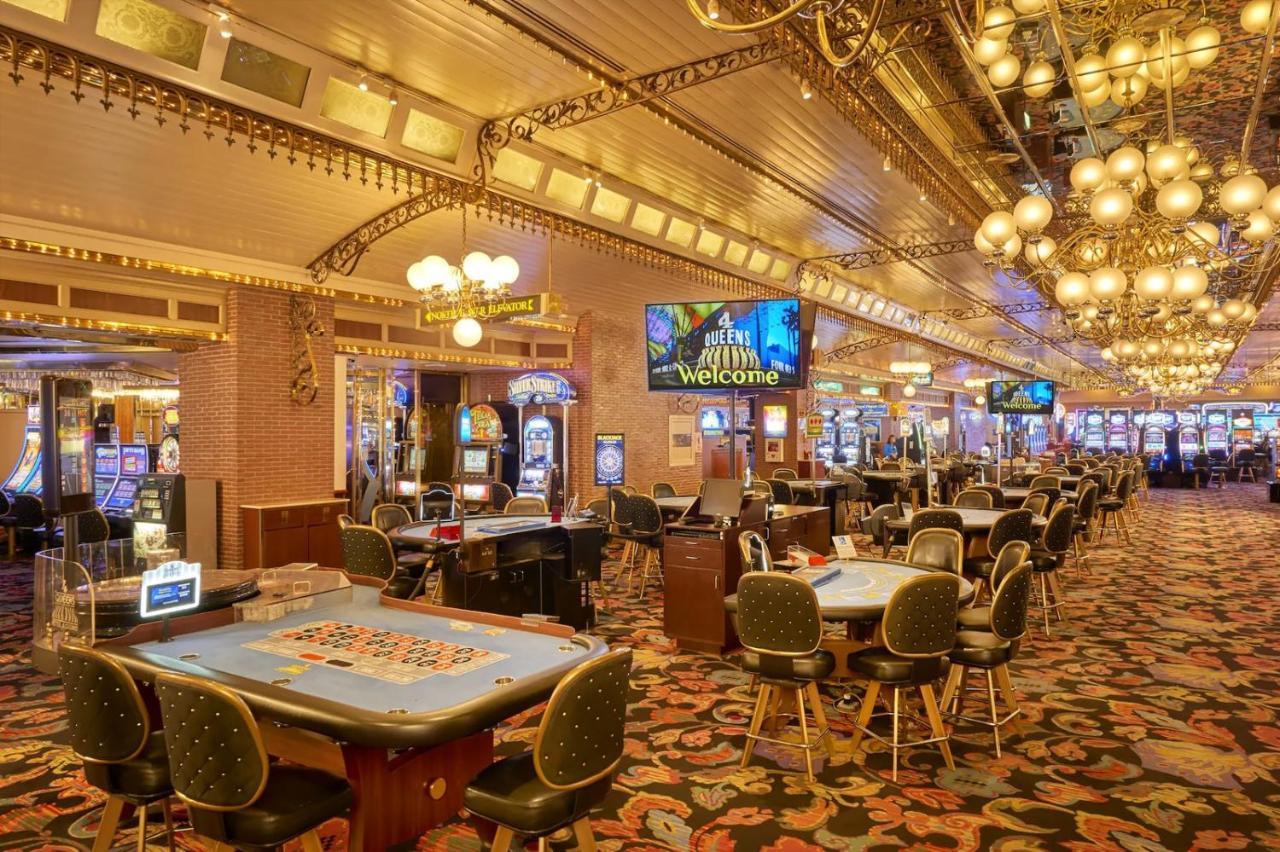 Downtown Vegas Beautiful Unit At 4 Queens Casino Fremont